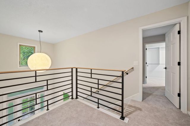 17711 Creek Ridge Pass, Minnetonka, MN 55345