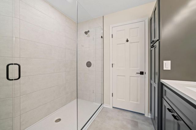 17711 Creek Ridge Pass, Minnetonka, MN 55345
