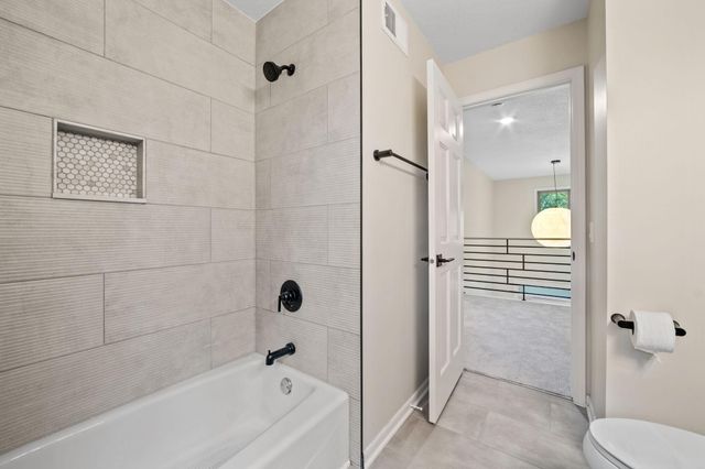 17711 Creek Ridge Pass, Minnetonka, MN 55345