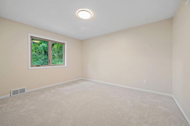 17711 Creek Ridge Pass, Minnetonka, MN 55345