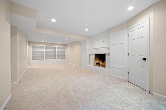 17711 Creek Ridge Pass, Minnetonka, MN 55345