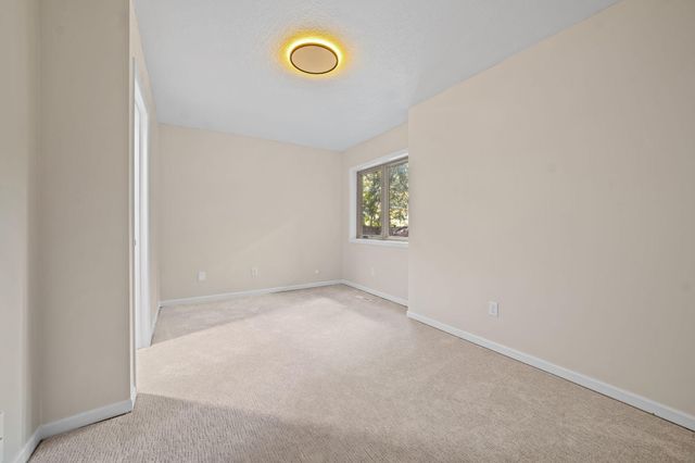 17711 Creek Ridge Pass, Minnetonka, MN 55345