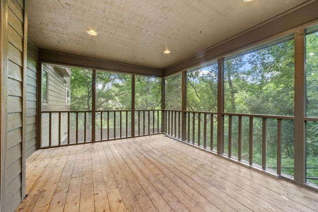 17711 Creek Ridge Pass, Minnetonka, MN 55345