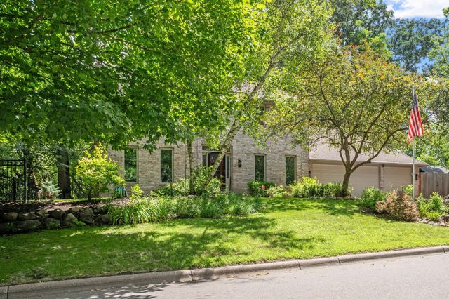 17711 Creek Ridge Pass, Minnetonka, MN 55345