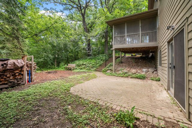 17711 Creek Ridge Pass, Minnetonka, MN 55345