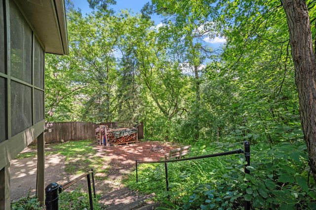 17711 Creek Ridge Pass, Minnetonka, MN 55345