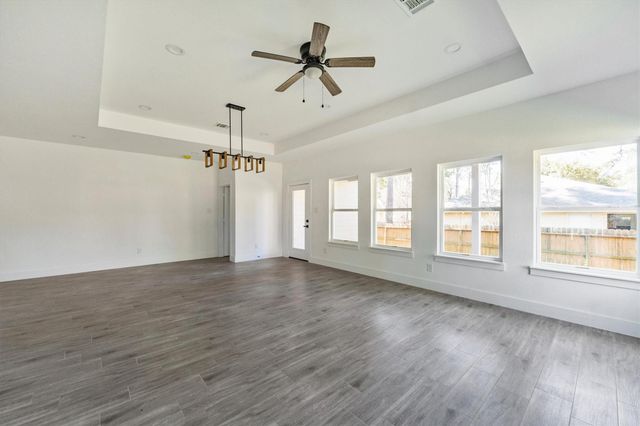 11843 Briarwood Lane, Montgomery, TX 77356