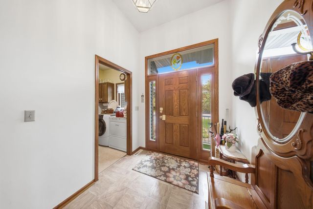 4852 Hillvale Avenue N, Oakdale, MN 55128