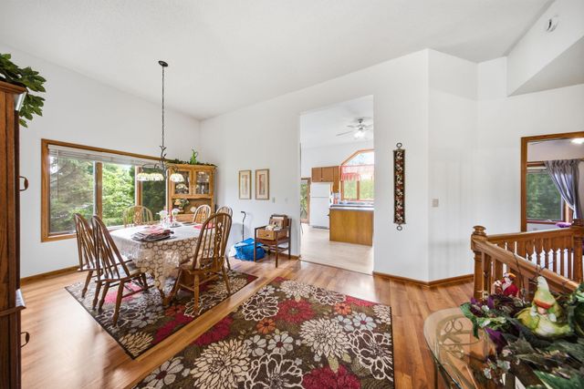4852 Hillvale Avenue N, Oakdale, MN 55128