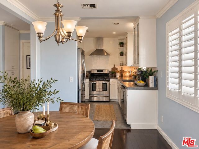 6645 W 86th Place 204, Los Angeles, CA 90045