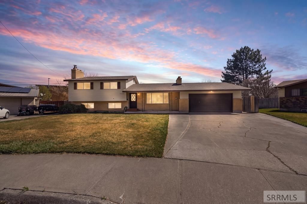 1920 Riviera Circle, Idaho Falls, ID 83404