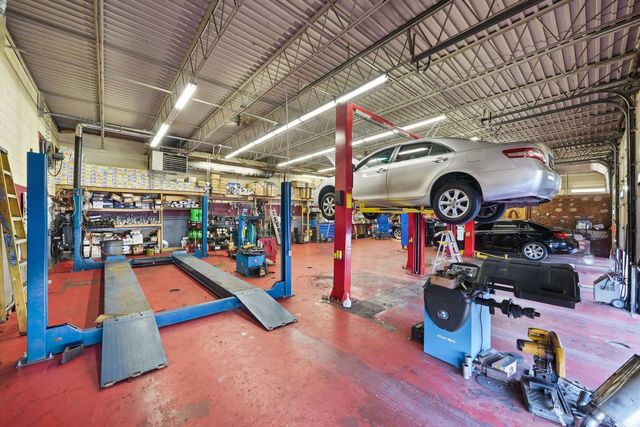 9952 S Halsted Street, Chicago, IL 60628