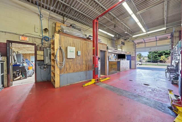 9952 S Halsted Street, Chicago, IL 60628