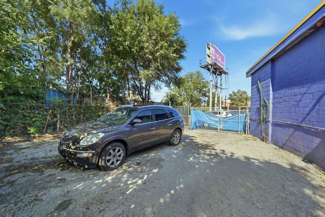 9952 S Halsted Street, Chicago, IL 60628