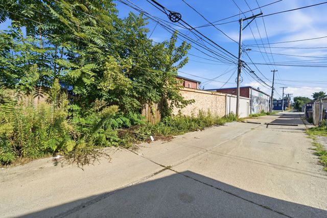 9952 S Halsted Street, Chicago, IL 60628