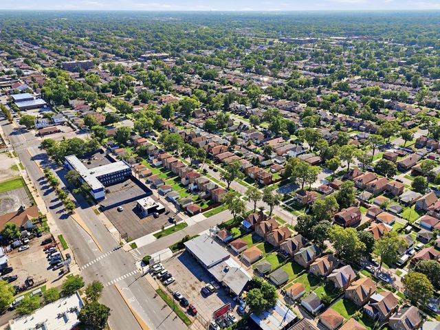 9952 S Halsted Street, Chicago, IL 60628