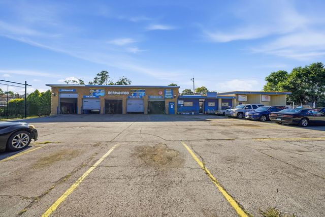 9952 S Halsted Street, Chicago, IL 60628