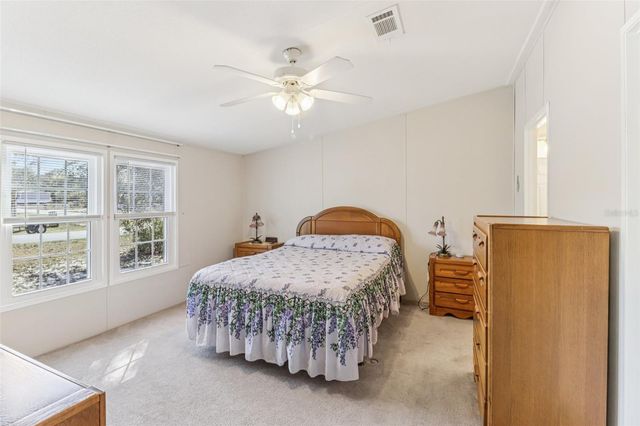 16180 NE 2ND LOOP, Silver Springs, FL 34488