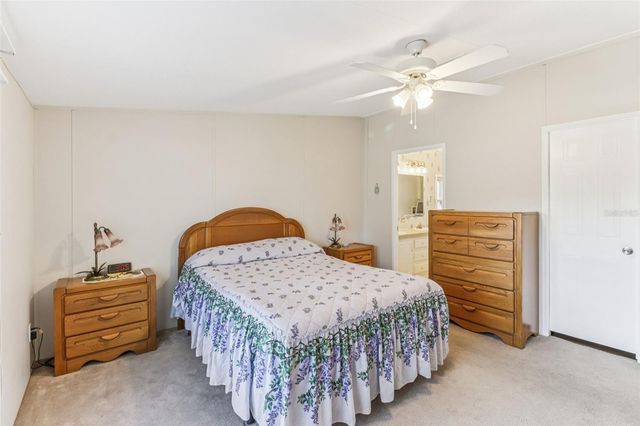 16180 NE 2ND LOOP, Silver Springs, FL 34488