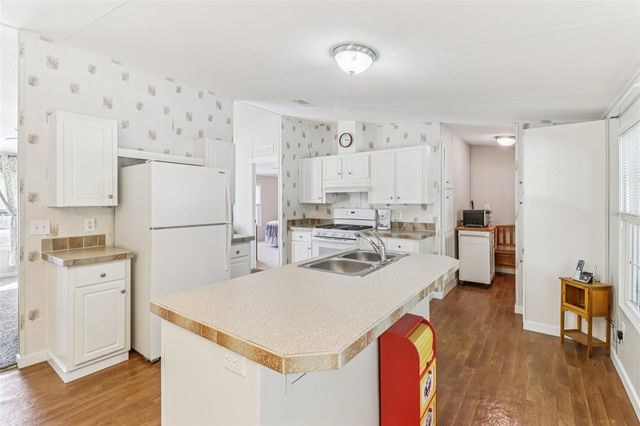 16180 NE 2ND LOOP, Silver Springs, FL 34488