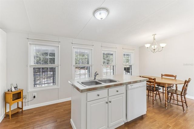 16180 NE 2ND LOOP, Silver Springs, FL 34488