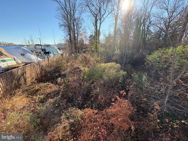 1055 OLD TURKEY POINT RD, Edgewater, MD 21037