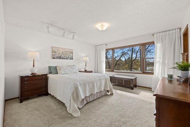 1700 Atwater Path, Inver Grove Heights, MN 55077