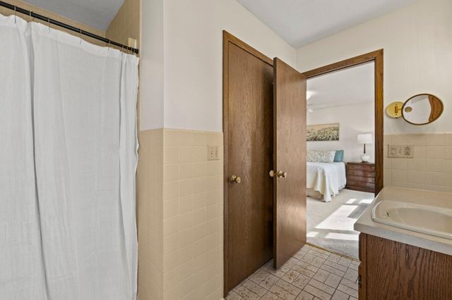 1700 Atwater Path, Inver Grove Heights, MN 55077