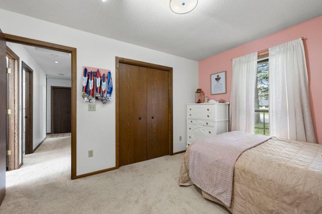 1700 Atwater Path, Inver Grove Heights, MN 55077