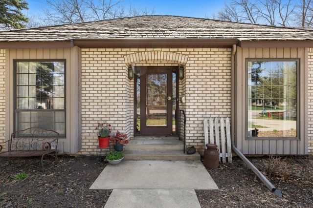 1700 Atwater Path, Inver Grove Heights, MN 55077