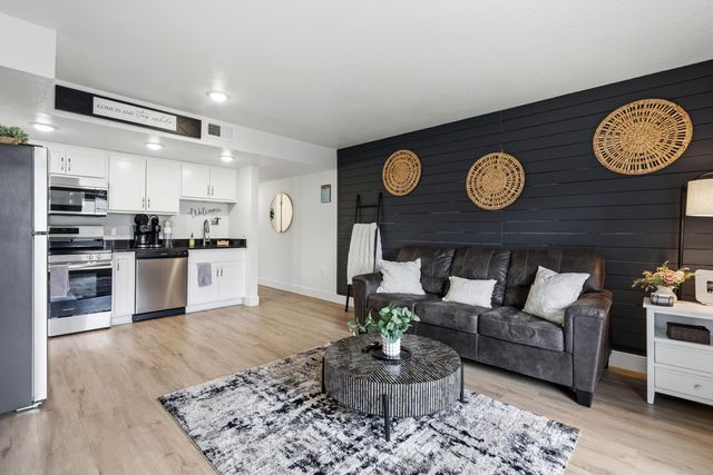 403 Veterans Boulevard F 14, Branson, MO 65616