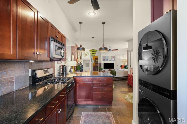 2103 Allen Avenue B, St Louis, MO 63104