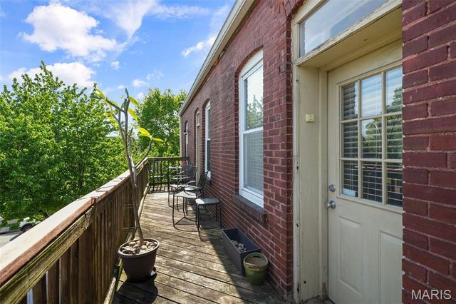 2103 Allen Avenue B, St Louis, MO 63104