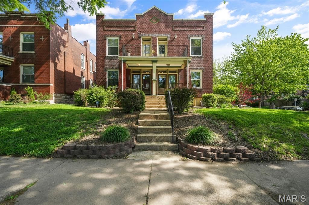2103 Allen Avenue B, St Louis, MO 63104
