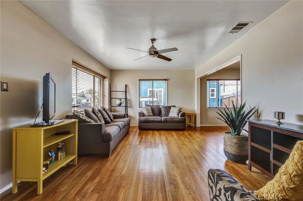 4238 Deeboyar Ave, Lakewood, CA 90712