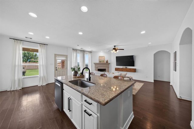 3531 Sunlight Springs Street, Richmond, TX 77406