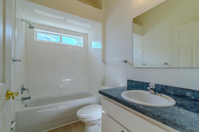 5915 NW 18TH PLACE, Ocala, FL 34482