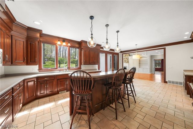 875 Cascades Drive, Aurora, OH 44202