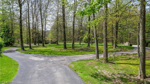875 Cascades Drive, Aurora, OH 44202