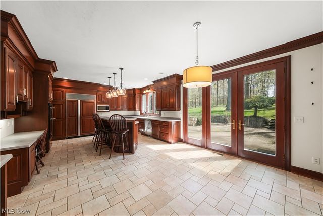 875 Cascades Drive, Aurora, OH 44202