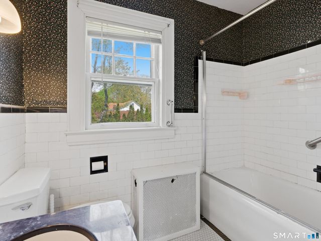 763 Ocean Avenue, New London, CT 06320
