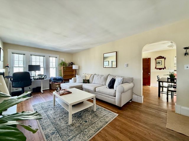 32 Quincy Street 32, Watertown, MA 02472