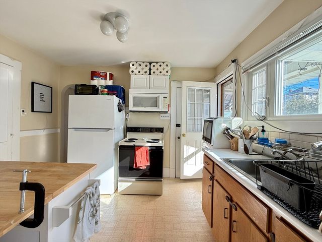 32 Quincy Street 32, Watertown, MA 02472