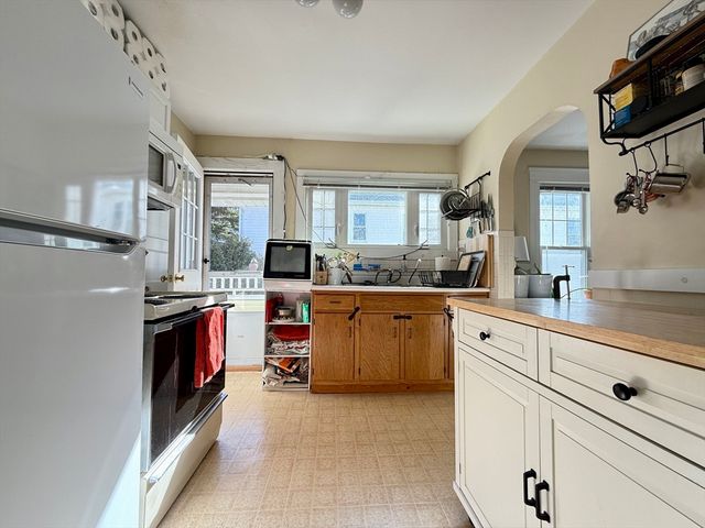 32 Quincy Street 32, Watertown, MA 02472