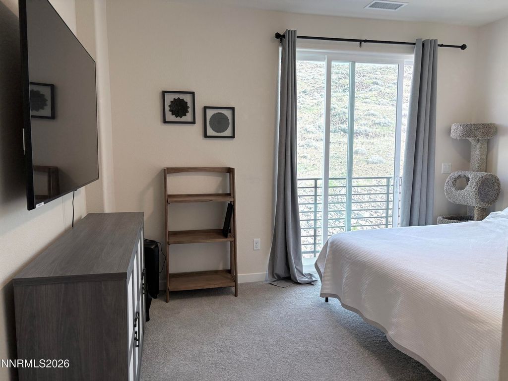 Image 26 of property listing at 2408 Tecumseh Way, Sparks, NV 89436