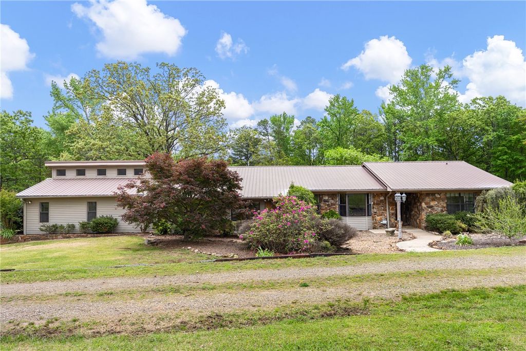 1231 St. Joe Road, Atkins, AR 72823
