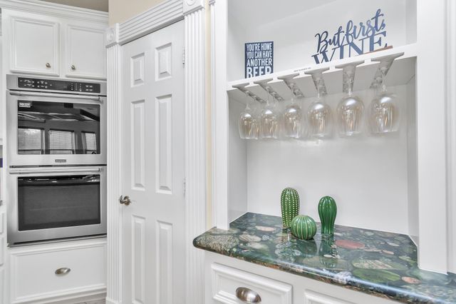 1730 Lakeshore Drive, Kingwood, TX 77339