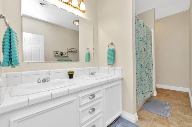 1730 Lakeshore Drive, Kingwood, TX 77339