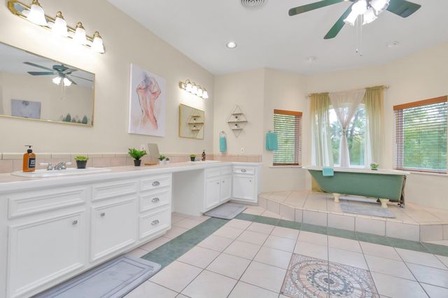 1730 Lakeshore Drive, Kingwood, TX 77339