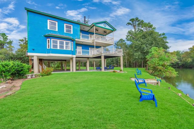 1730 Lakeshore Drive, Kingwood, TX 77339